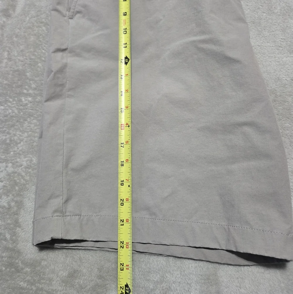 Vineyard Vines Men's On The Go Performance Khaki Shorts Size 40 9